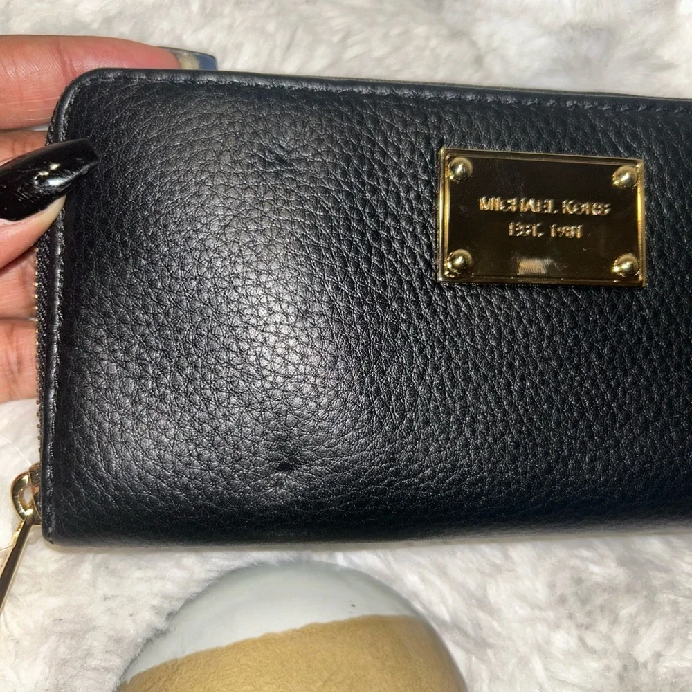 Michael Kors‎ Black Long Zippy Wallet